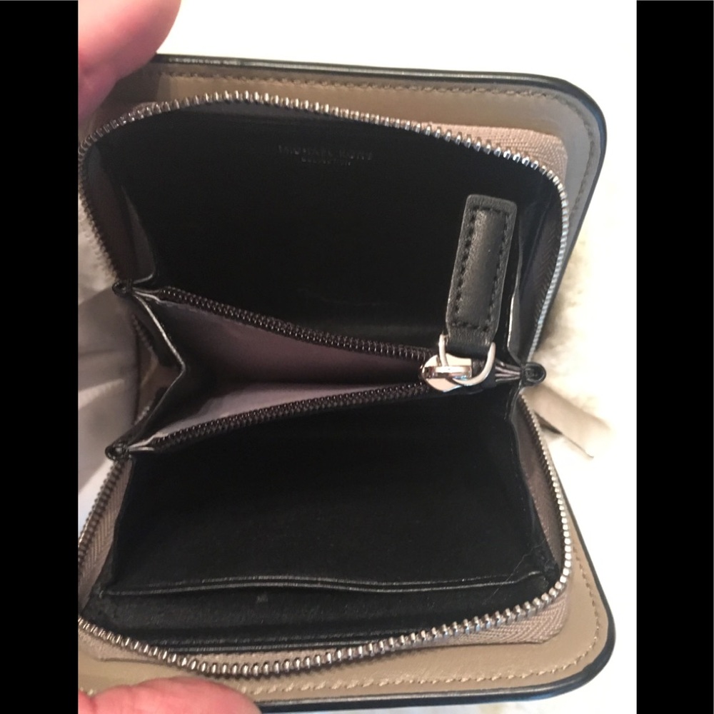 Michael Kors Luxury Collection Taupe Celeste Card Wallet - Picture 5 of 14